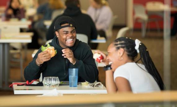  Undergraduate Sudents Eating on Campus